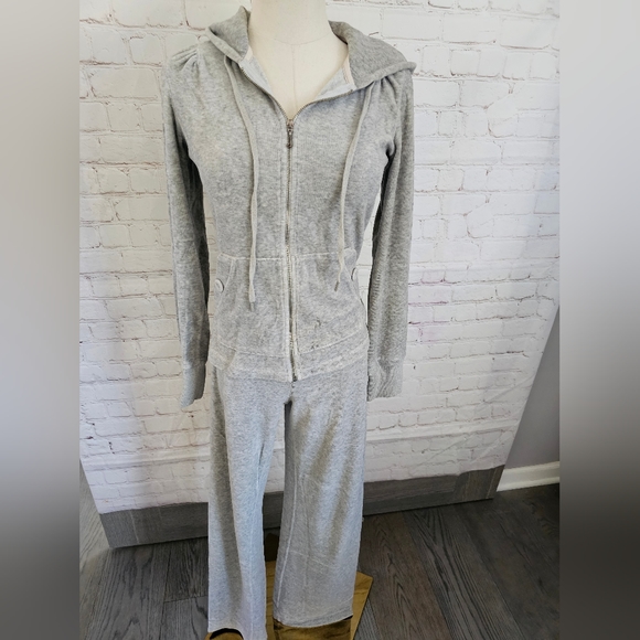 Juicy Couture Pants - Juicy Couture Vintage Velour Hooded Set | Gray | XS Pants - Small Top | EUC